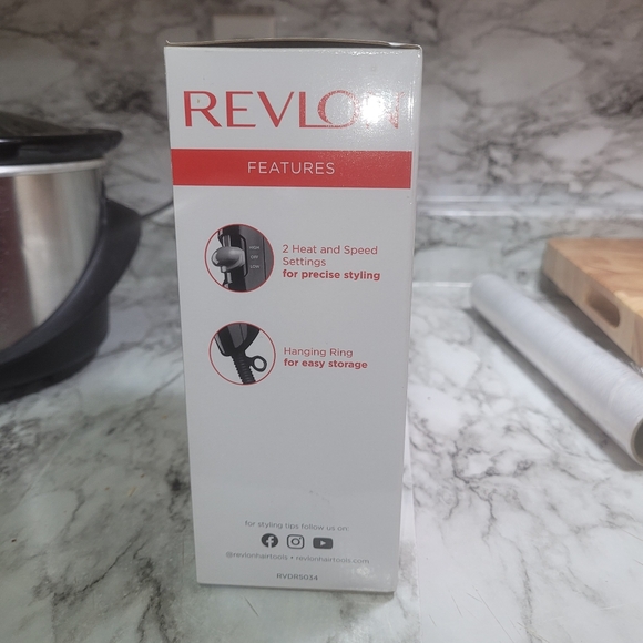 * REVLON, the essential Compact Hair Dryer new - Picture 3 of 4